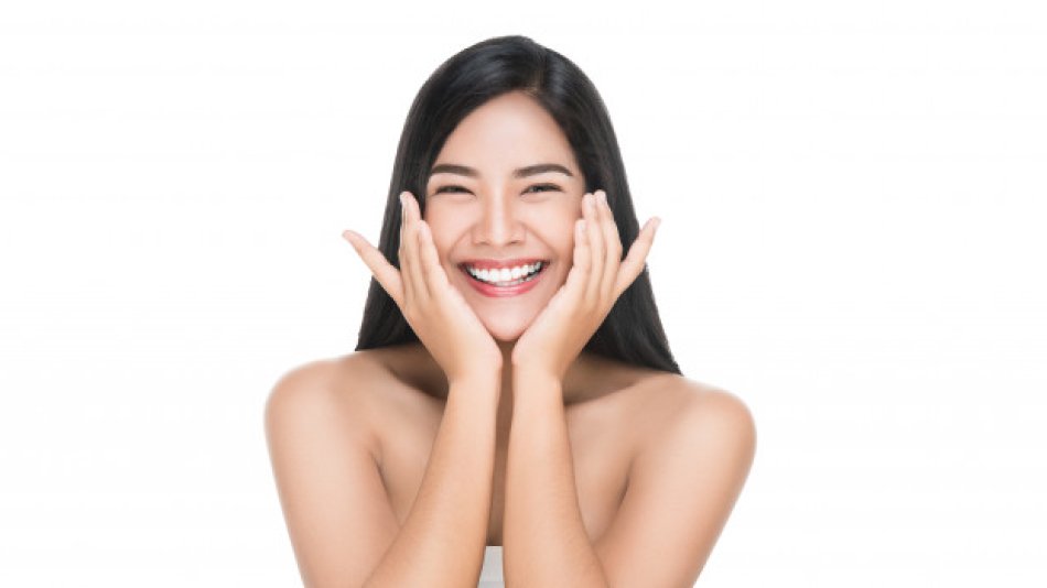 แค่ใช้โฟมล้างหน้าหน้าใสเป็นประจำ ก็เผยผิวสว่าง กระจ่างใสได้ในแบบที่สาว ๆ ไม่เคยสัมผัสมาก่อน