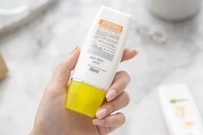 ด้านหลังขวด มีรายละเอียดบอกอย่างชัดเจน