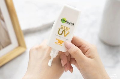 ครีมกันแดด ผสมวิตามินซี เบาสบายผิว เกลี่ยง่าย