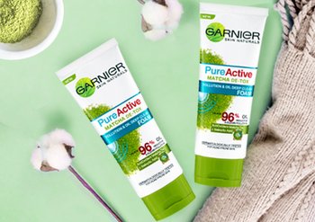 การ์นิเย่เพียวแอคทีฟ มัจฉะ ดีท็อกซ์ โฟมล้างหน้า2 หลอดข้างผงชาเขียว