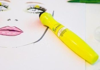 light complete eye roll on