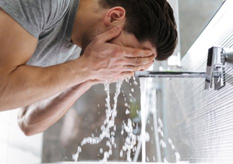 ทำความสะอาดผิวหน้า
