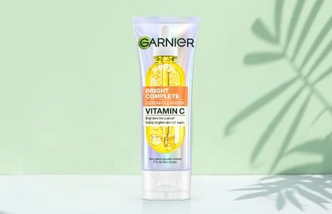 การ์นิเย่ ไบรท์ คอมพลีท เซรั่ม คลีนเซอร์