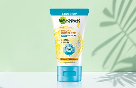การ์นิเย่ ไบรท์ คอมพลีท แอนตี้-แอคเน่ คลีนซิ่ง โฟม