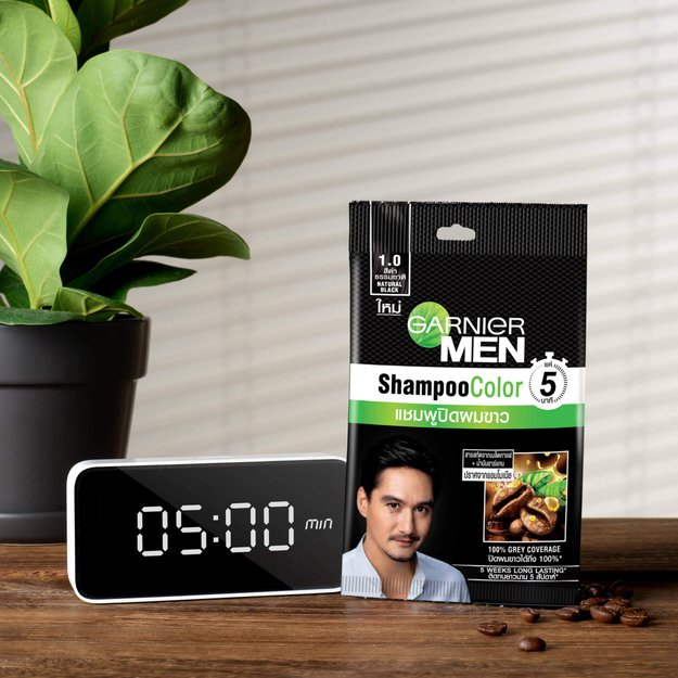 ผลิตภัณฑ์ Garnier Men Shampoo Color