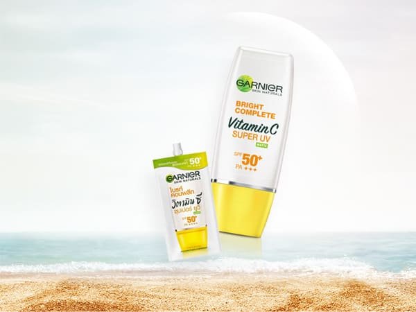 การ์นิเย่ ไบรท์ คอมพลีท ซุปเปอร์ ยูวี เอสพีเอฟ50+/พีเอ+++ สูตรแมทท์
