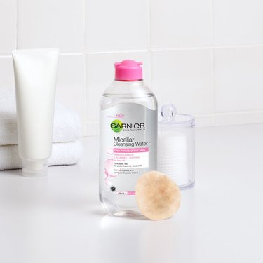 ไมเซล่า วอเตอร์ วิธีใช้ สำหรับผิวธรรมดา มีแนวโน้มแพ้ง่าย