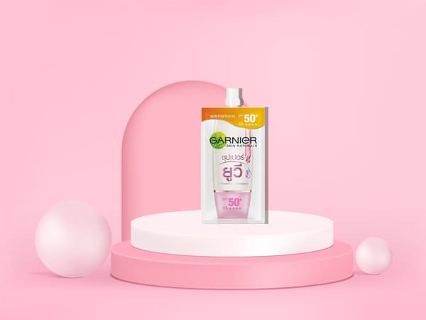 การ์นิเย่ ซากุระ โกลว์ ซุปเปอร์ ยูวี เอสพีเอฟ50+/พีเอ++++