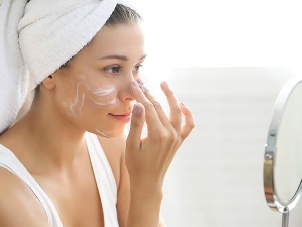 วิธีดูแลผิวหน้าด้วยกันแดด